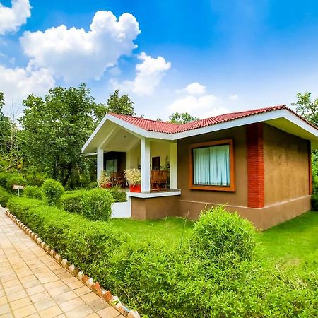 Lemon Tree Wildlife Resort, Bandhavgarh Tala  Exterior photo
