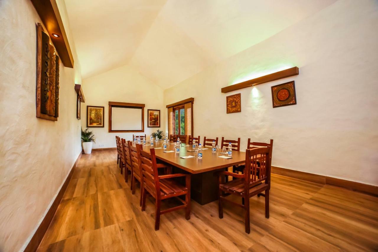 Lemon Tree Wildlife Resort, Bandhavgarh Tala  Exterior photo