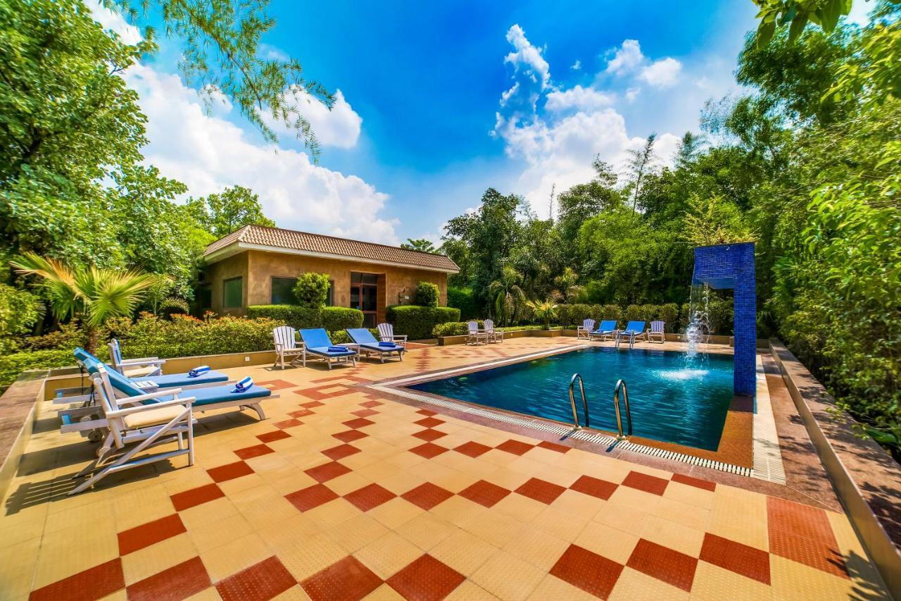 Lemon Tree Wildlife Resort, Bandhavgarh Tala  Exterior photo